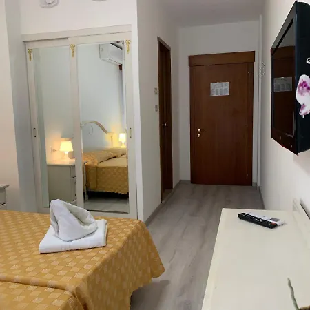 Отель Adriaco