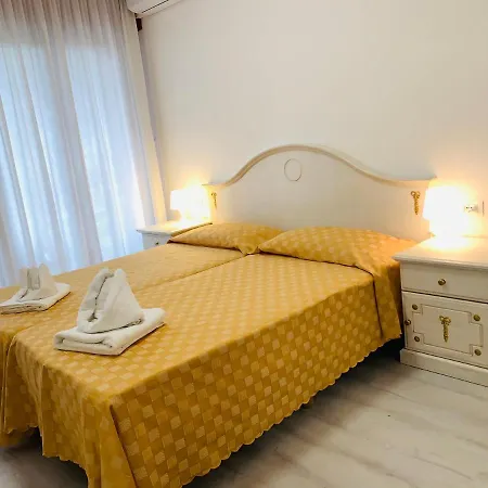 ホテル Adriaco グラード